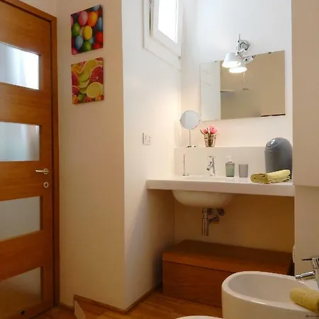 Privat bolig Light And Airy With Bathroom + Breakfast Cagliari