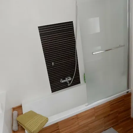 Light And Airy With Bathroom + Breakfast Privat bolig *